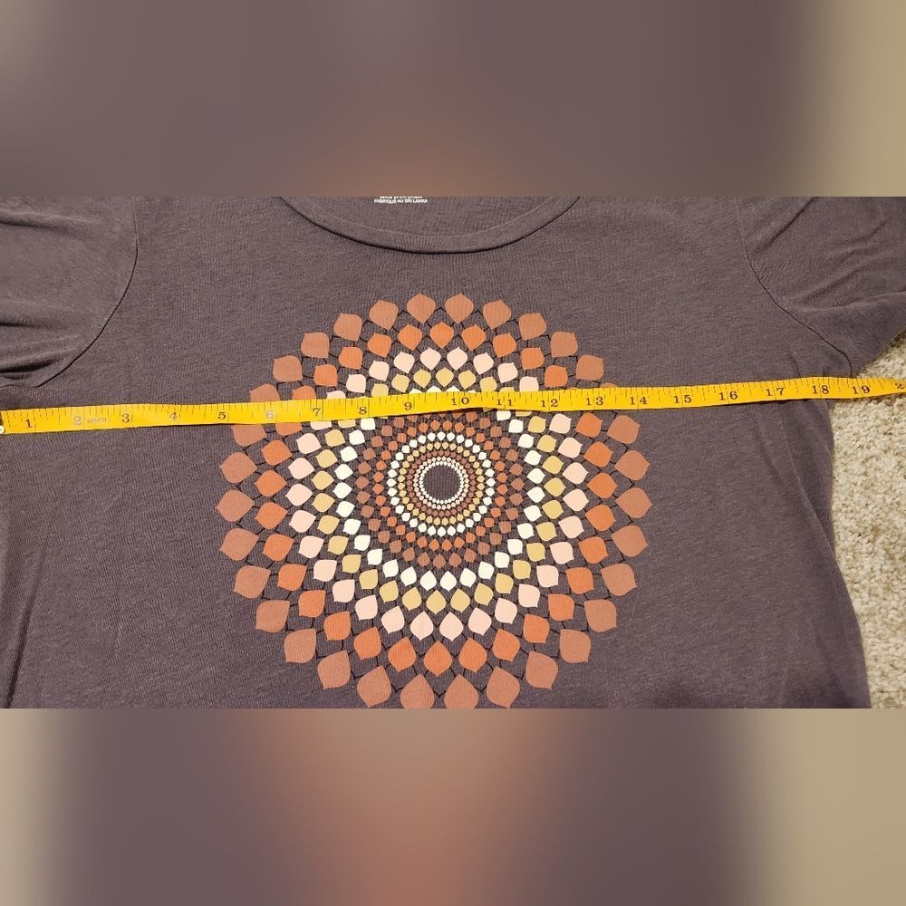 Columbia Women's Graphic Tee - Picture 4 of 6